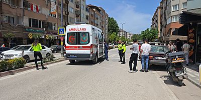 İnegöl’de Taksi ile Motosiklet Çarpıştı: 1 Yaralı