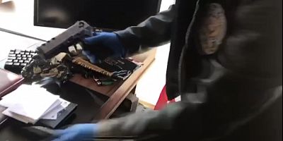 İnegöl'de tefecilik ve yağma suçlarından gözaltına alınan 5 kişiden 3'ü tutuklandı