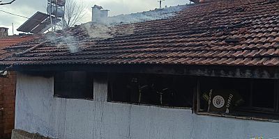 İnegöl’de tek katlı evde yangın: Yaşlı adam son anda kurtuldu