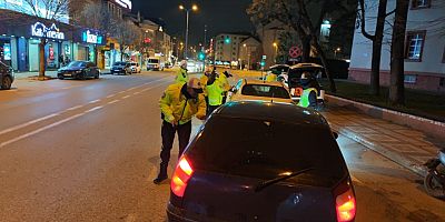 İnegöl'de Trafik Uygulaması: Çok Sayıda Araç Kontrol Edildi