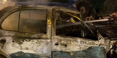 İnegöl’de traktöre çarpıp yanan otomobildeki anne-kız yaralandı