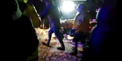 İnegöl’de uçuruma yuvarlanan cipteki 2 kişi yaralandı