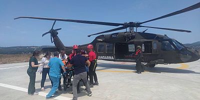 İnegöl'de Uçurumdan Yuvarlanan Araçta 2 Yaralı: Helikopterle Tahliye Edildiler