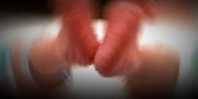 İnegöl'de üzerine kaynar su dökülen bebek, hastaneye kaldırıldı