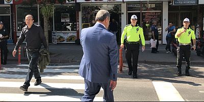 İNEGÖL’DE “YAYA GEÇİDİ NÖBETİ” ETKİNLİĞİ GERÇEKLEŞTİRİLDİ