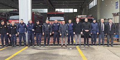 İnegöl’de Yılbaşı Mesaisinde Olanlara Moral Ziyareti