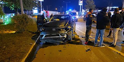 İnegöl’de Zincirleme Kaza: 2 Yaralı
