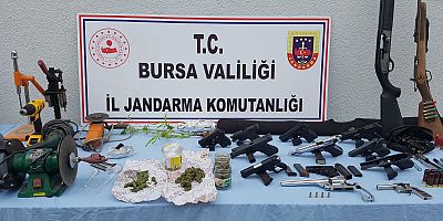 İnegöl'deki silah kaçakçıları operasyonla yakalandı 