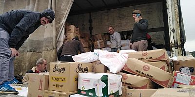 İnegöl’den Afganistanlı ihtiyaç sahiplerine 3 tırlık gıda yardımı