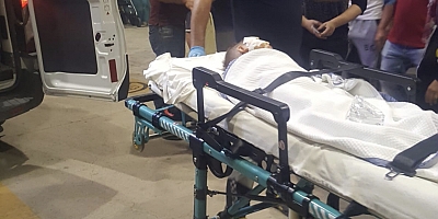 İnegöl'e bağlı kırsal Deydinler Mahallesi'nde meydana gelen kazada otomobilin çarptığı 3 yaşındaki çocuk yaralandı.