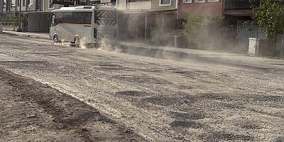 İnegöl Ertuğrulgazi Mahallesi’nde Toz ve Bozuk Yol Tepkisi