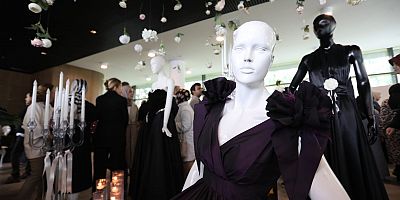 İnegöl Halk Eğitimi Merkezi’nin Yıl Sonu Sergisi Coşkulu Bir Açılışla Başladı