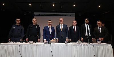 İnegöl Kaymakamı Eren Arslan’a Sürpriz Doğum Günü Kutlaması