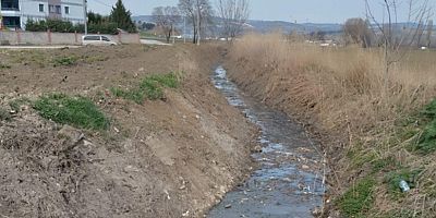 İnegöl Kozluca Yolu Akpınar Caddesi’nde Alt Yapı Sorunu Vatandaşı Canından Bezdirdi