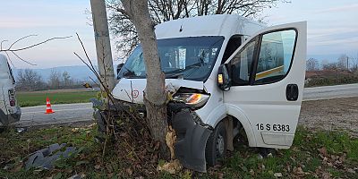 İnegöl-Kurşunlu Yolunda Trafik Kazası: 11 Kişi Yaralandı