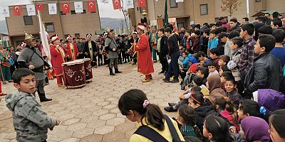 İnegöl mehterinden yetimlere konser