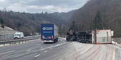 İnegöl mezitlerde tır yan yattı 1 kişi yaralandı