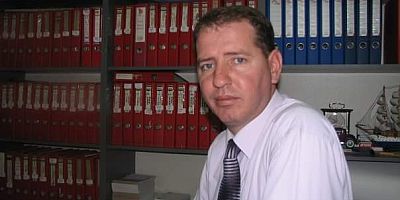 İnegöl şöforler odası eski genel sekreteri Ahmet Yordanlı evinde ölü bulundu. 