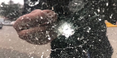 İnegöl Süleymaniye Mahallesi’nde Park Halindeki Araca Mermi İsabet Etti