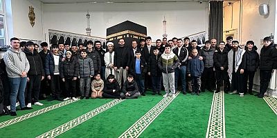 İnegöl'ün 'Çılgın İmam'ı Murat Küçük, İngiltere'de gençler için canla başla çalışıyor