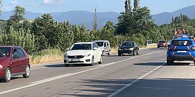 İnegöl'ün Kırsal Hamamlı Mahallesi'nde Trafik Kazası: 2 Yaralı