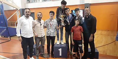 İnegöl’ün satranç şampiyon; İsaören