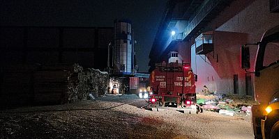 İnegöl Yeniceköy’de Mobilya İmalathanesinde Yangın Paniği