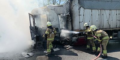 İnegöl Yolunda Korkutan Tır Yangını