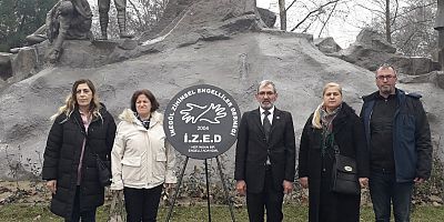 İnegöl Zihinsel Engelliler Derneği’nden Dünya Engelliler Günü Anısına Çelenk Sunumu