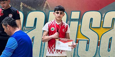 İnegöllü öğrenci Türkiye üçüncüsü oldu