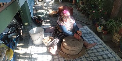 İnegöllüler ‘el değirmeni’nden vazgeçemiyor