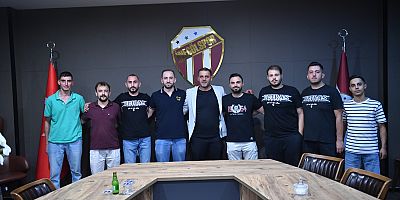 İnegölspor Taraftarlarından Yönetim Kuruluna Moral Ziyareti