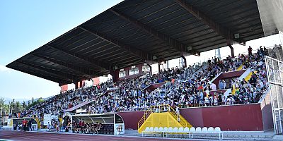 İNEGÖLSPOR YAZ FUTBOL OKULU YOĞUN KATILIM İLE BAŞLADI