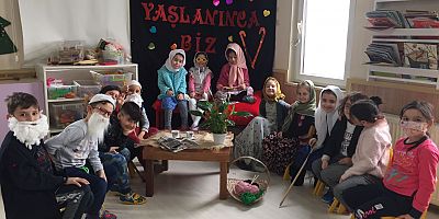 İshakpaşalı minikler  yaşlıları yaşayarak öğrendi 