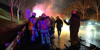 İstanbul’da Avrupa Otoyolu'nda araç alev topuna döndü, trafik yoğunluğu oluştu