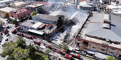 İstanbul’da Gaziosmanpaşa'da bir fabrikanın deposunda çıkan yangın söndürüldü