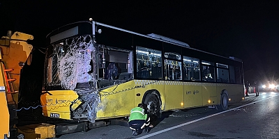 İstanbul’da Sarıyer’de İETT otobüsü ile hafif ticari araç çarpıştı: 1 Kişi Hayatını Kaybetti