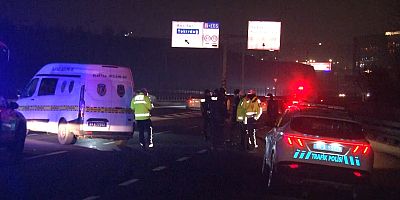 İstanbul E-5’te yan yolda feci kaza: Otomobilin çarptığı yaya Hayatını Kaybetti 