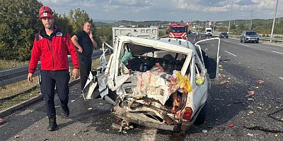 İstanbul-İzmir Otoyolu'nda kamyonet otomobille çarpıştı: 1 ölü, 1 yaralı