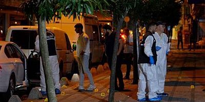 İstanbul Kağıthane'de bir araca düzenlenen silahlı saldırıda 1 kişi öldü, 2 kişi yaralandı