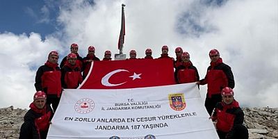 JAK Timlerinden Uludağ’ın Zirvesinde Anlamlı Kutlama