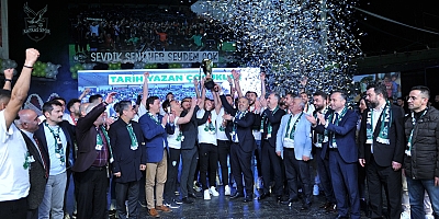 Kafkas, şampiyonluğu kutladı