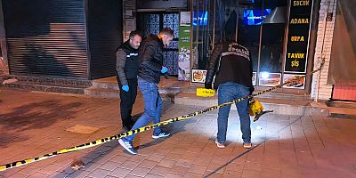 Kaldırımda durup tartıştığı kişiye ateş açtı