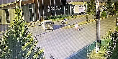 Kamyonetle çarpışan motosiklet sürücüsü yaralandı