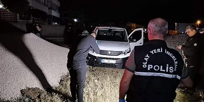 Kargo görevlisinin çalışır haldeki aracını çalıp kaçtılar