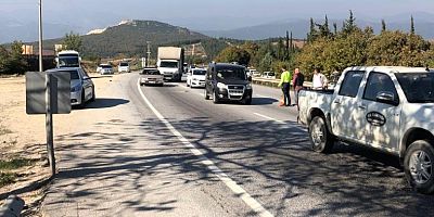 KARŞIDAN KARŞIYA GEÇMEK İSTERKEN HAYATINI KAYBETTİ