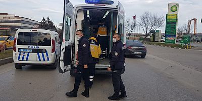 Karşıdan karşıya geçmeye çalışan yaşlı adama otomobil çarptı