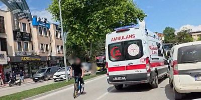 Kaza Sonrası Ortalık Karıştı: Bıçaklı Kavgada 3 Kişi Yaralandı