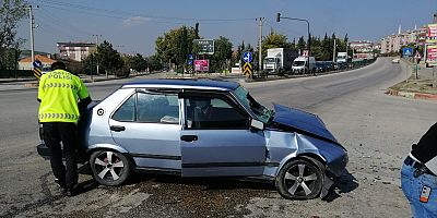 HURDAYA DÖNEN ARAÇTA 1 KİŞİ YARALANDI