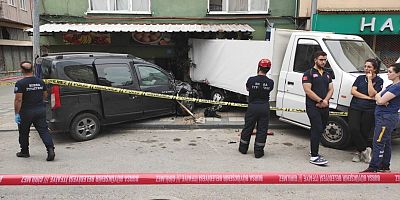 Kazada savrulan kamyonetin çarptığı yaya hayatını kaybetti